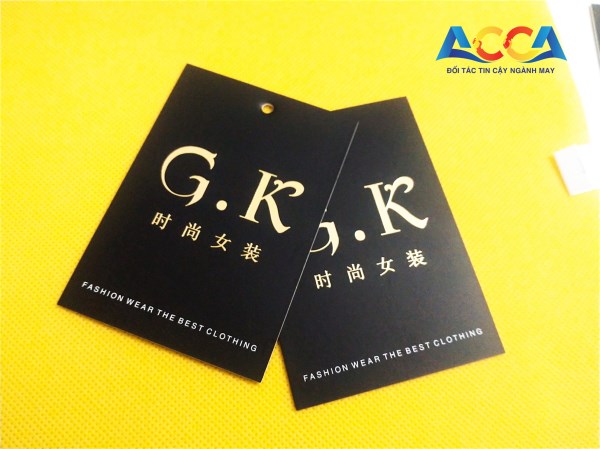Thẻ bài ép kim vàng - Nhãn Mác Quần áo ACCA - Xưởng In Nhãn Mác Quần áo ACCA